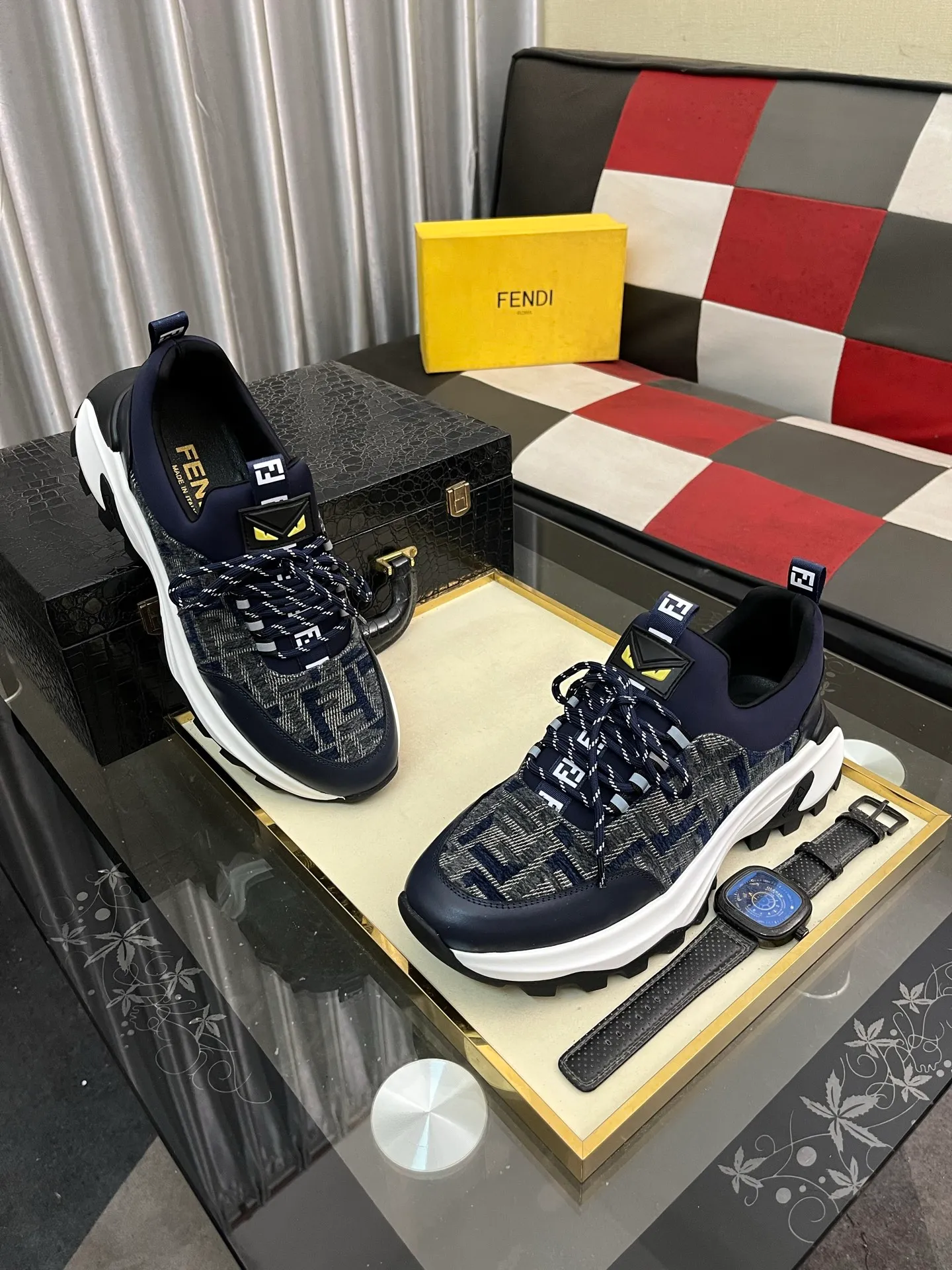 Men's Men's Shoes💰458⌚️⌚️[FENDI] Fendi's classic and comfortable men's, this complex sneaker is made of soft calfskin➕genuine leather lining➕original ultra-light rubber material with rough outsole. This unique light style is suitable for the casual and refined sensibility of this season. It is comfortable and natural on the feet. It is an everyday style for casual travel in autumn and winter! 38−443️⃣colors available